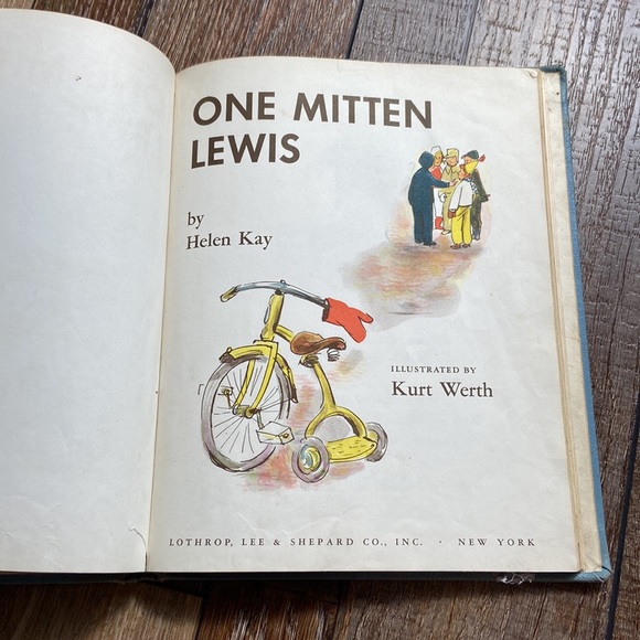 One Mitten Lewis by Helen Kay Vintage Hard Cover Book - Picture 4 of 13